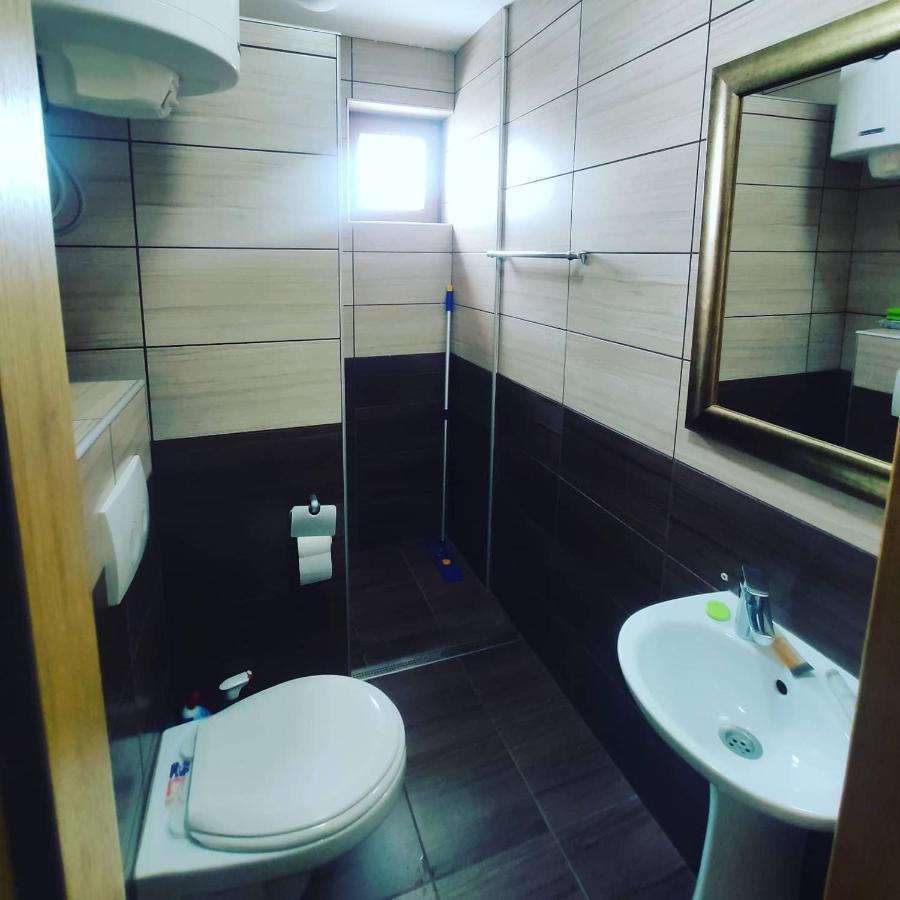Apartman D16 Milmari โคเปานิก ภายนอก รูปภาพ