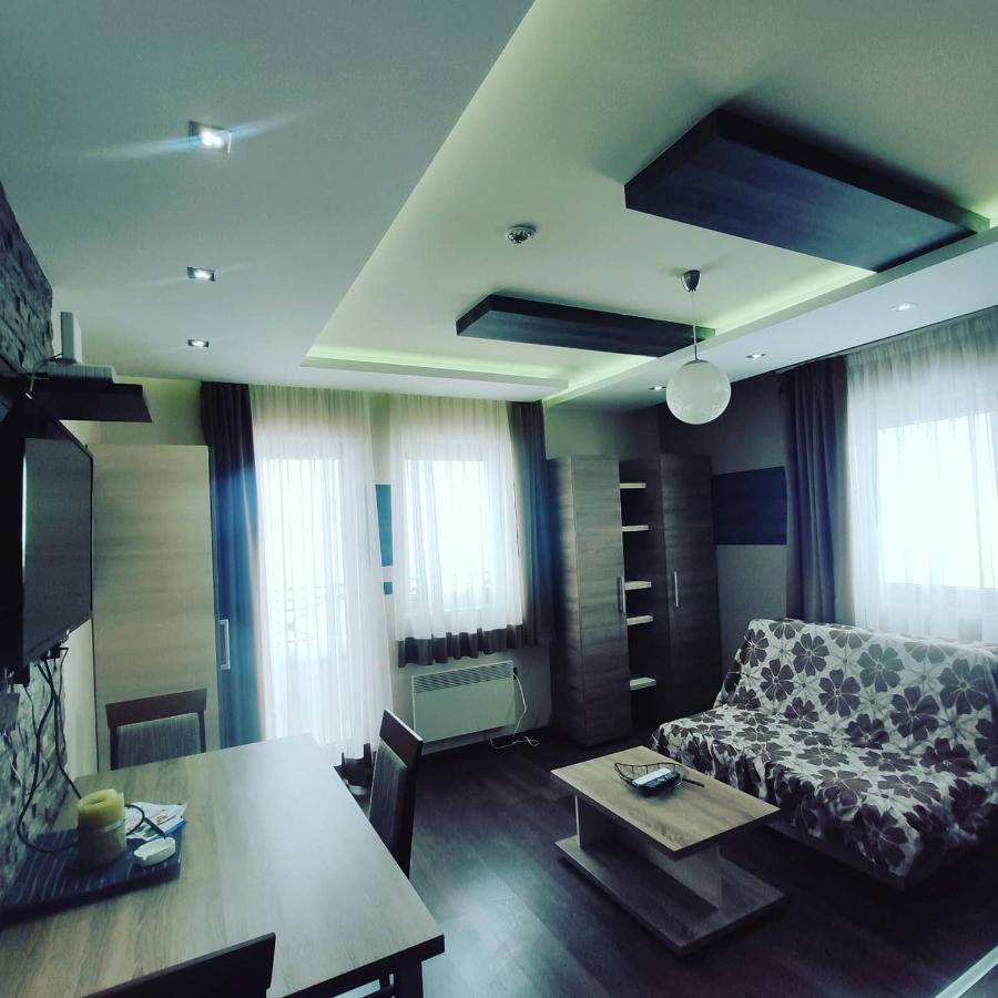 Apartman D16 Milmari โคเปานิก ภายนอก รูปภาพ