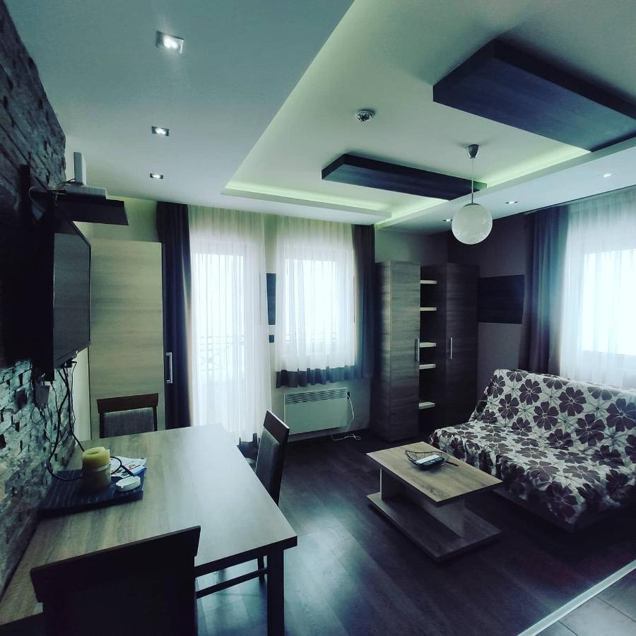 Apartman D16 Milmari โคเปานิก ภายนอก รูปภาพ